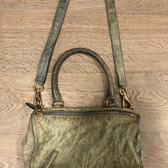 Givenchy bag. 900 or best offer - Picture 3 of 3